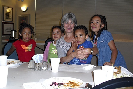 4-H leader Robin Freeman and her grandchildren