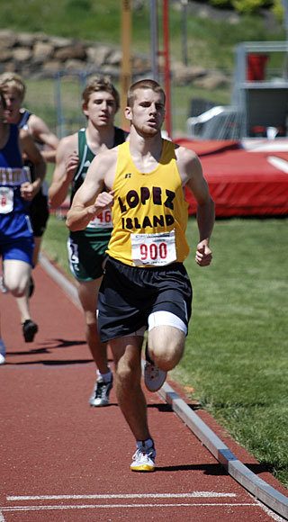 Sebastian Lasbo leads the pack.