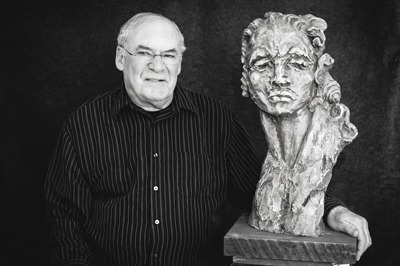 The Orcas Island Artworks features figurative sculptures by Peter Pere.