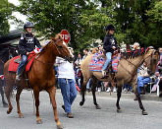 4-H Trailblazers Hannah Brunner-Gaydos and Cara Veldman