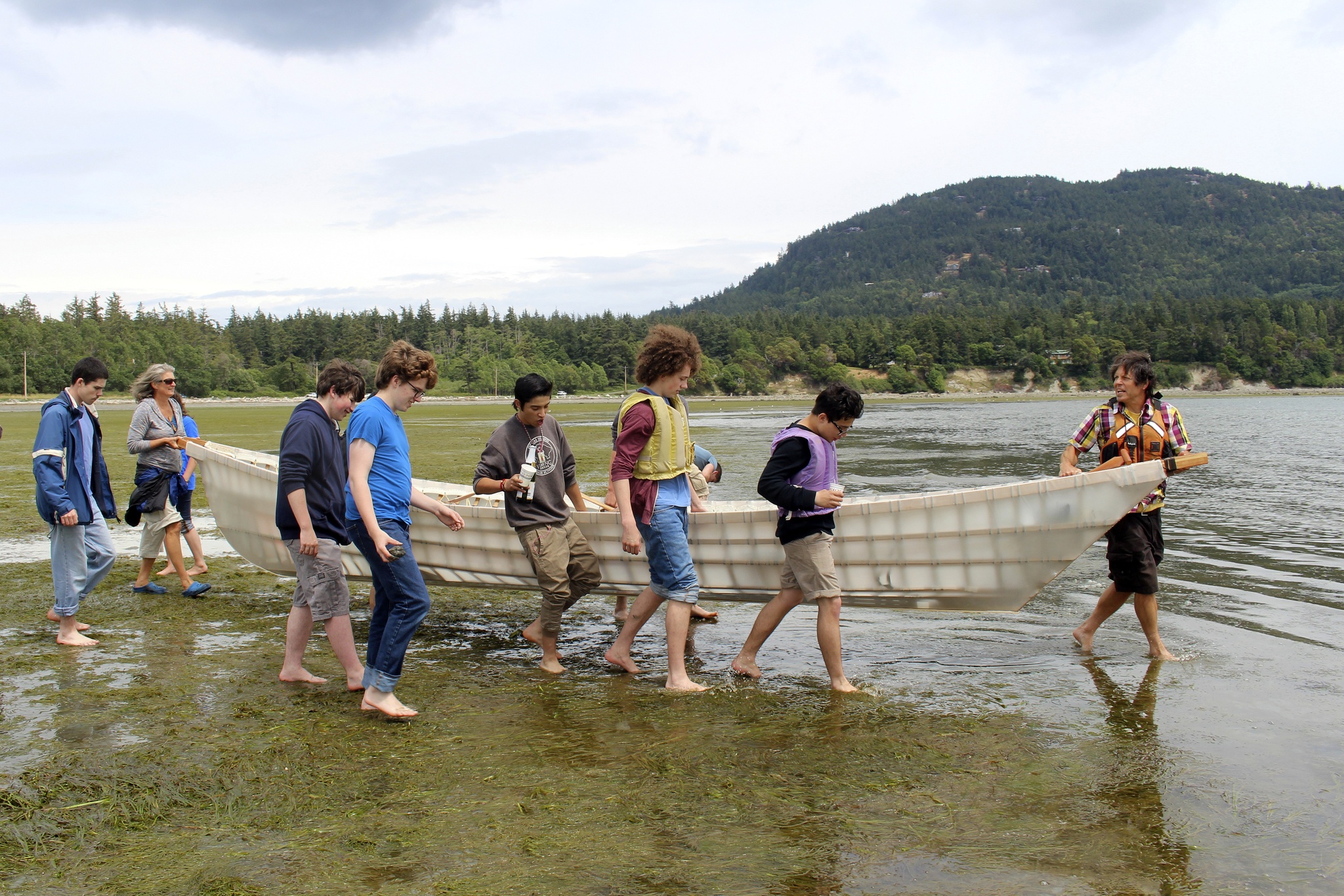 High school class finishes building Umiak boat