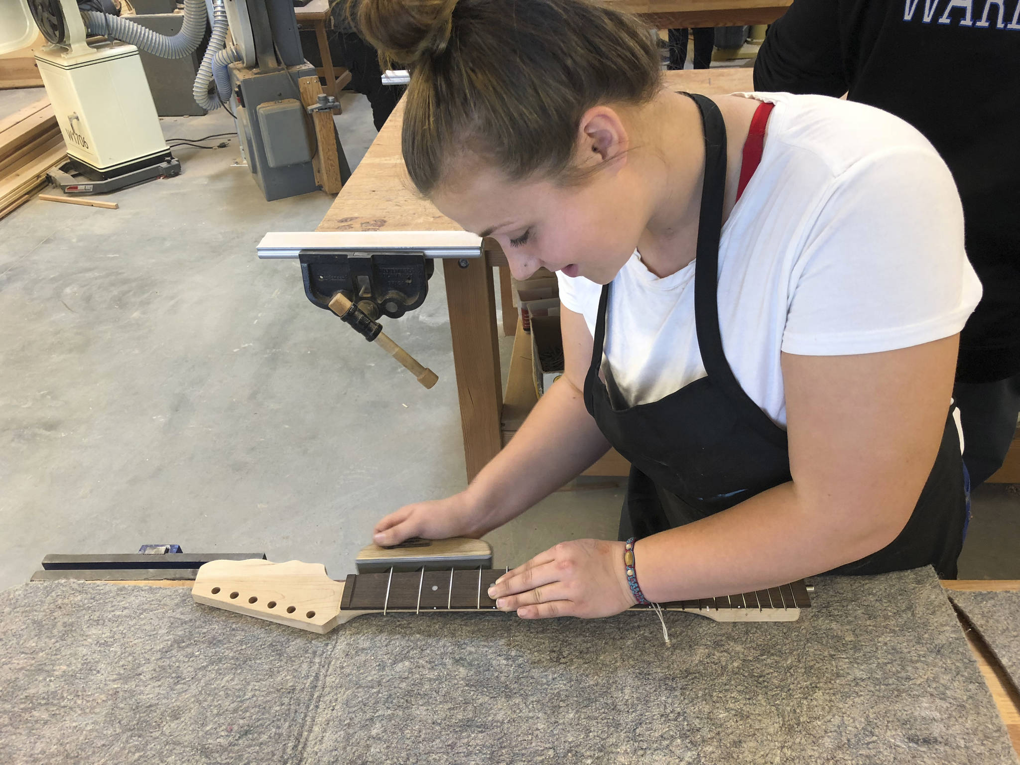 Orcas students transform into guitar gurus