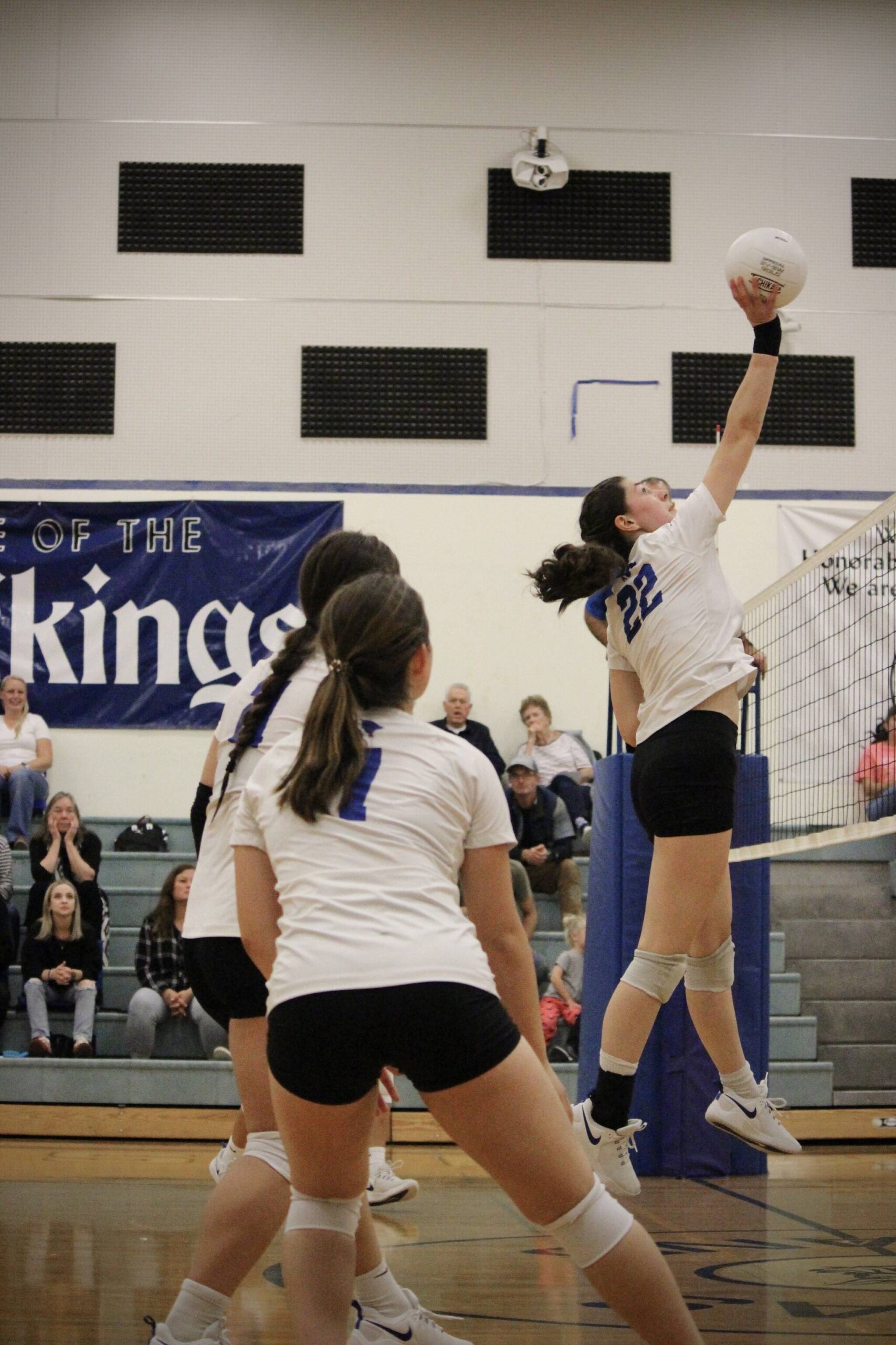 Cienna Richardson photo.
Left to right: Lili Malo, Morgan Anderson and Alexandria Sanders.