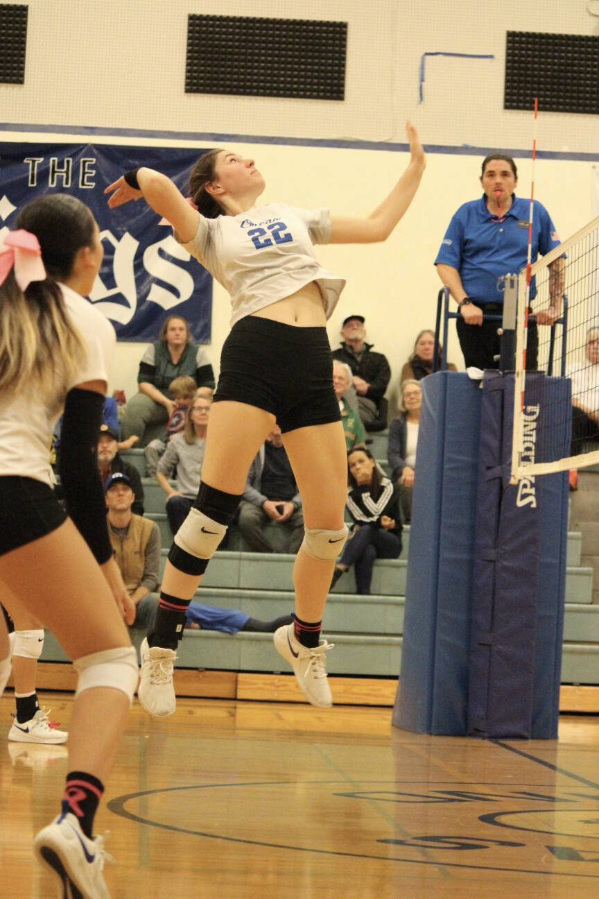 Cienna Richardson photo.
Alexandria Sanders jumps for the hit in the game against Coupeville.